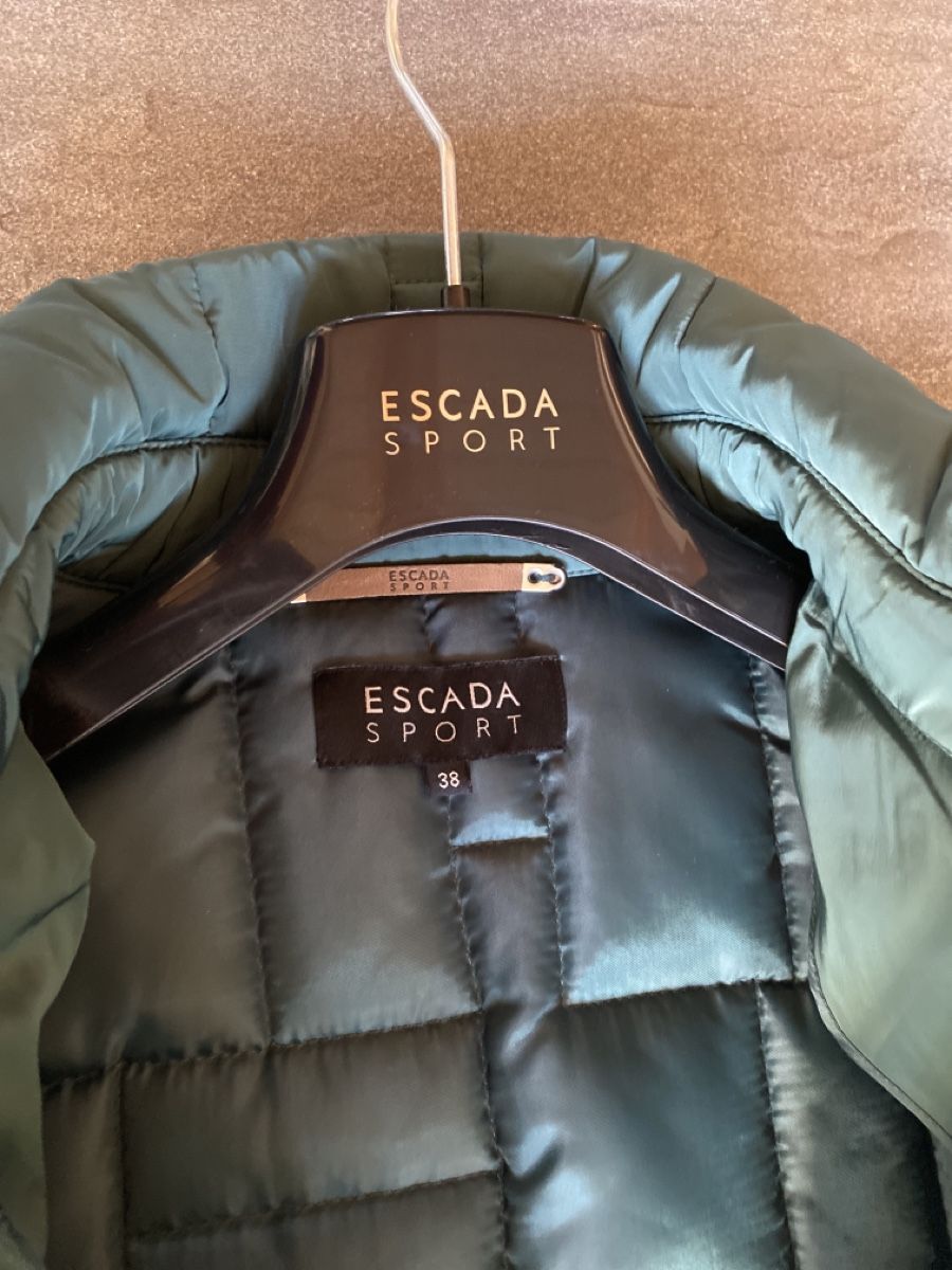 Escada Cappotti: Wunderschöner Mantel Gr. 38 von Escada – Nuovo (secondo la descrizione) da Frauenkappelen venduto da leola1973 1
