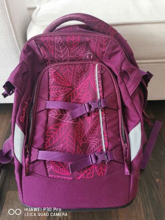 Satch Rucksack Lila mit Blattmuster, sehr guter Zustand