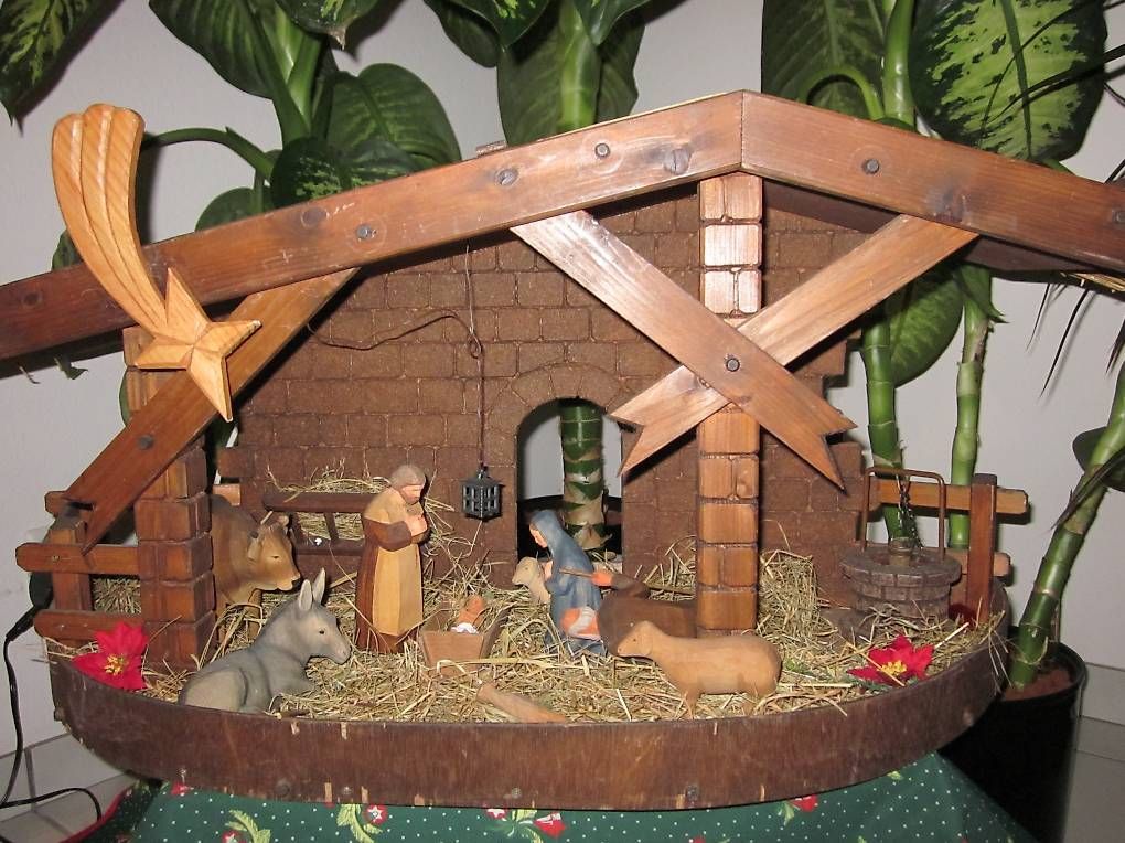 Alle Dekorationen: Weihnachts Krippe, handgefertigt – Gebraucht aus Sissach von Verena57