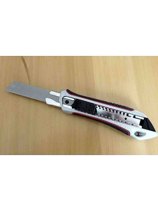 Tutti gli attrezzi: Cuttermesser + 10 Ersatzklingen – Usato da St. Margrethen SG venduto da Plotterfolien-Shop 3