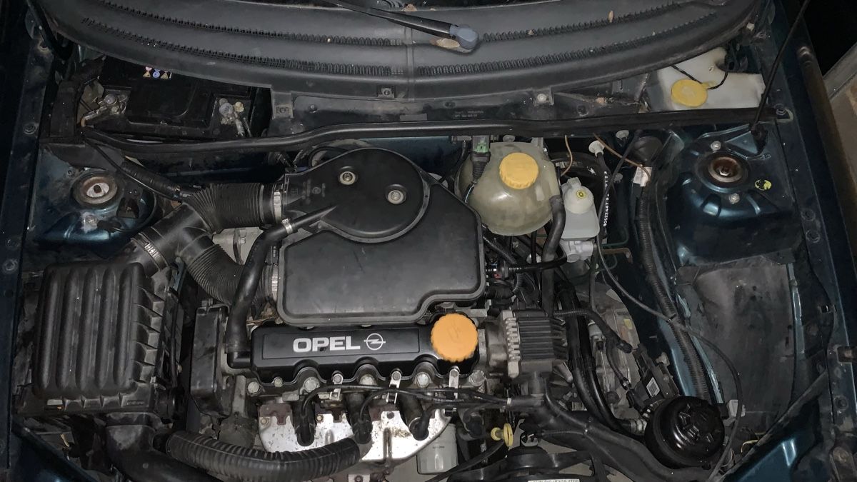 Opel Automobili: Opel corsa B 1.2 – Difettoso da Le Grand-Saconnex venduto da Luis.henriques 9