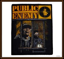 Aufnäher *Public Enemy* Nr. 3599 (reduziert / Ränder schräg)