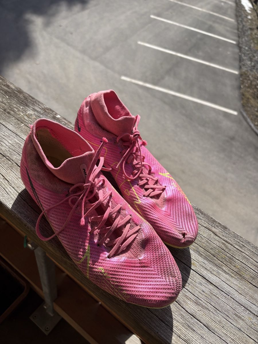 Nike Scarpe da uomo: Nike superfly pro Fg 45 Pink – Usato da Wengen venduto da Kienzler240509 2