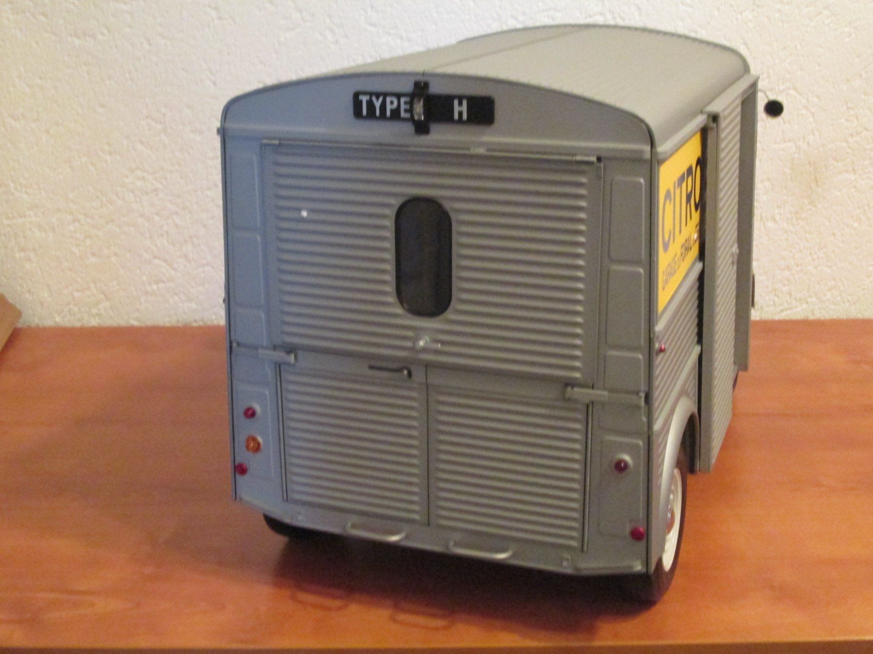 Pocher Modellini d'auto: Citroën Type H  1/8 – Nuovo (secondo la descrizione) da Bonfol venduto da zagato43e 3
