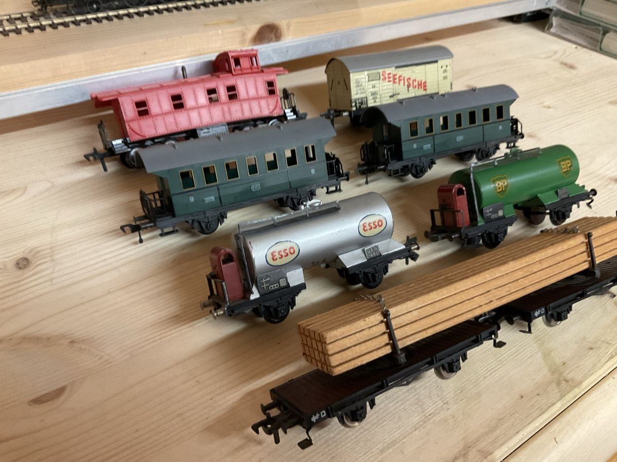 Fleischmann Modelleisenbahnen: 7 x Fleischmann  – Gebraucht aus Wald ZH von Sbbemilio 1