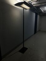 Büro-Stehlampe / modernes Design