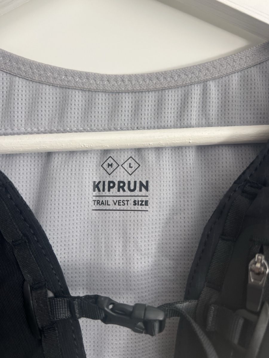 Gilet & Giacche: Kiprun Trail Vest Size M/L Black – Usato da Samstagern venduto da rie_7vpv 2
