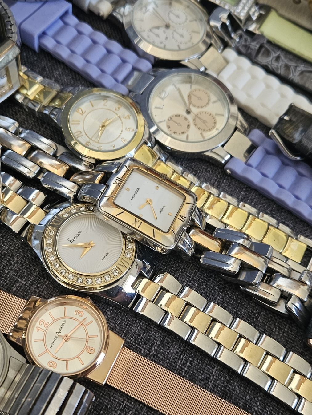 Orologi: Unkontrolliert Damenuhren lot Uber 100x – Usato da Flamatt venduto da pie_f9zm 9
