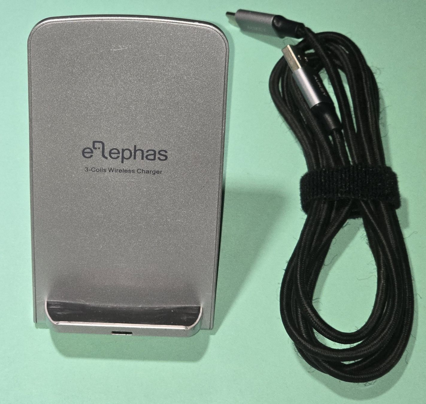Caricabatterie: Ladegerät wireless 7,5W – Usato da Azmoos venduto da johanoes
