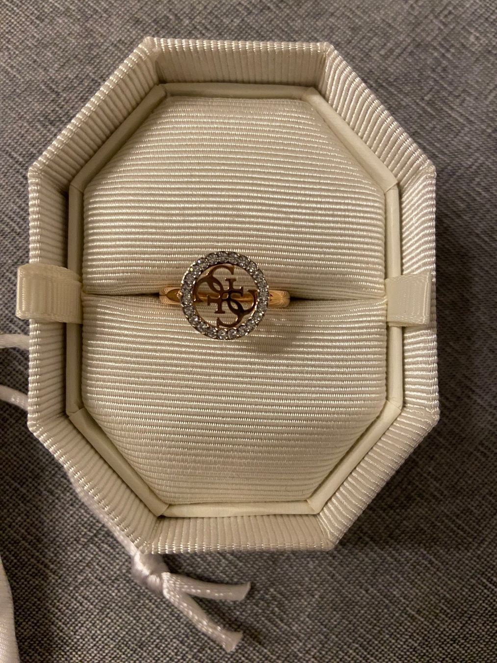 Anelli: Bague Guess, taille 52 – Nuovo e nell'imballaggio originale da Plan les Ouates venduto da didi911 1