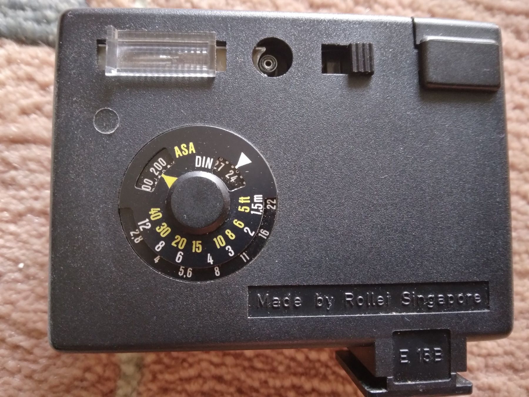 Yashica Fotocamera: Yashika Kamera Multi Program 108 mit Blitzaufsatz – Usato da Würenlos venduto da Esmeralda74 5