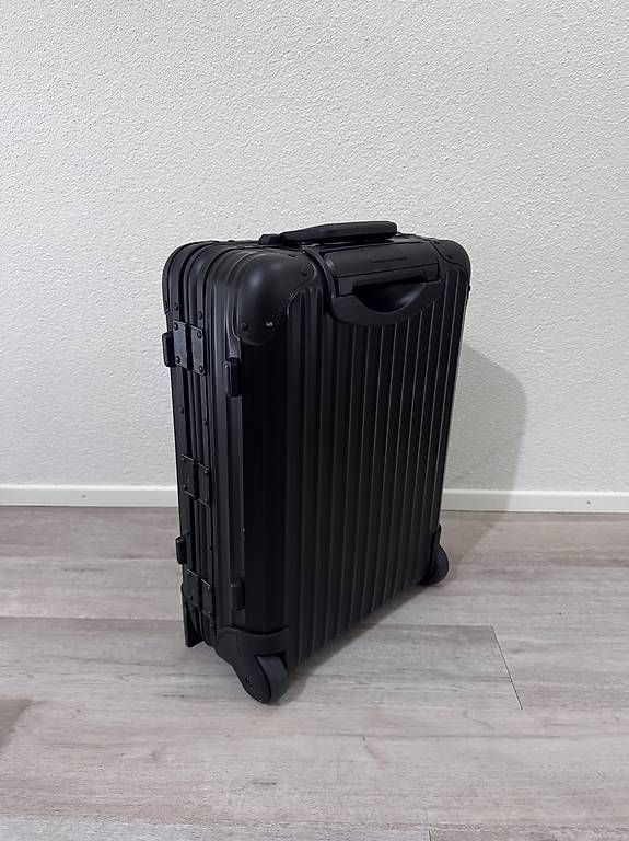 Rimowa Valigie: Rimowa Cabin Stealth Alu – Usato da Gais venduto da luk_2skm 1