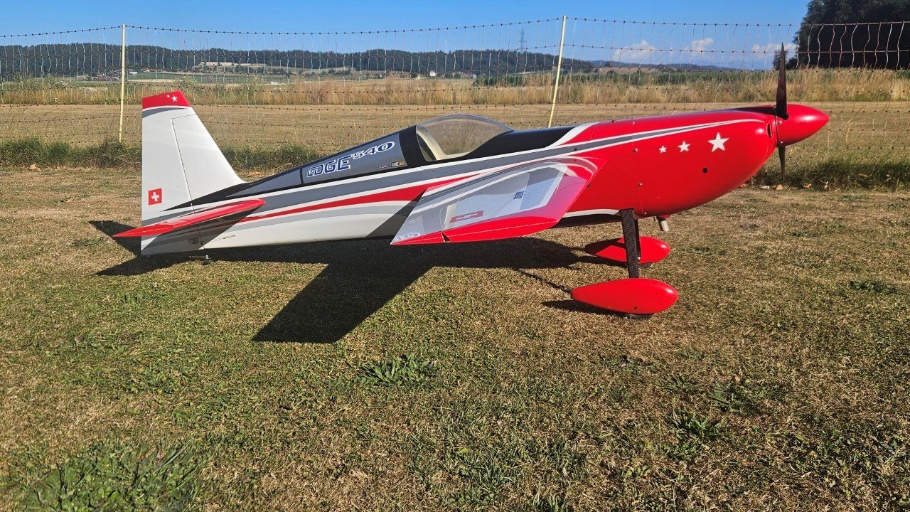 Modellismo RC: CARF Edge540 2.3m, voll-GFK DLE60 Boxermotor, ready to fly – Usato da Bäriswil BE venduto da feg_t9x2 1
