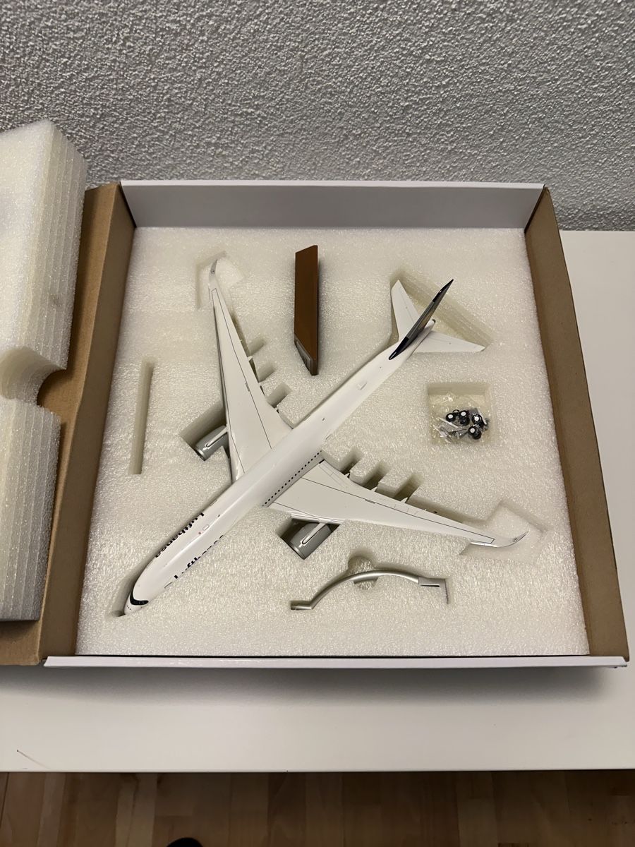 Airbus Kits de montage: Airbus A350 Lufthansa Metallmodell – D'occasion à Rosshäusern par maexuu 2