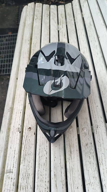 Helme: O'Neill Velo helm – Gebraucht aus tägerwilen von maistamiga 3