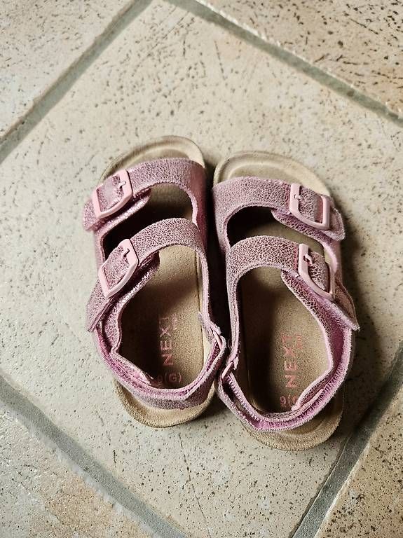 Chaussures filles: Sandalen Gr. 26,5 – D'occasion à La Heutte par tau_5vvl 2