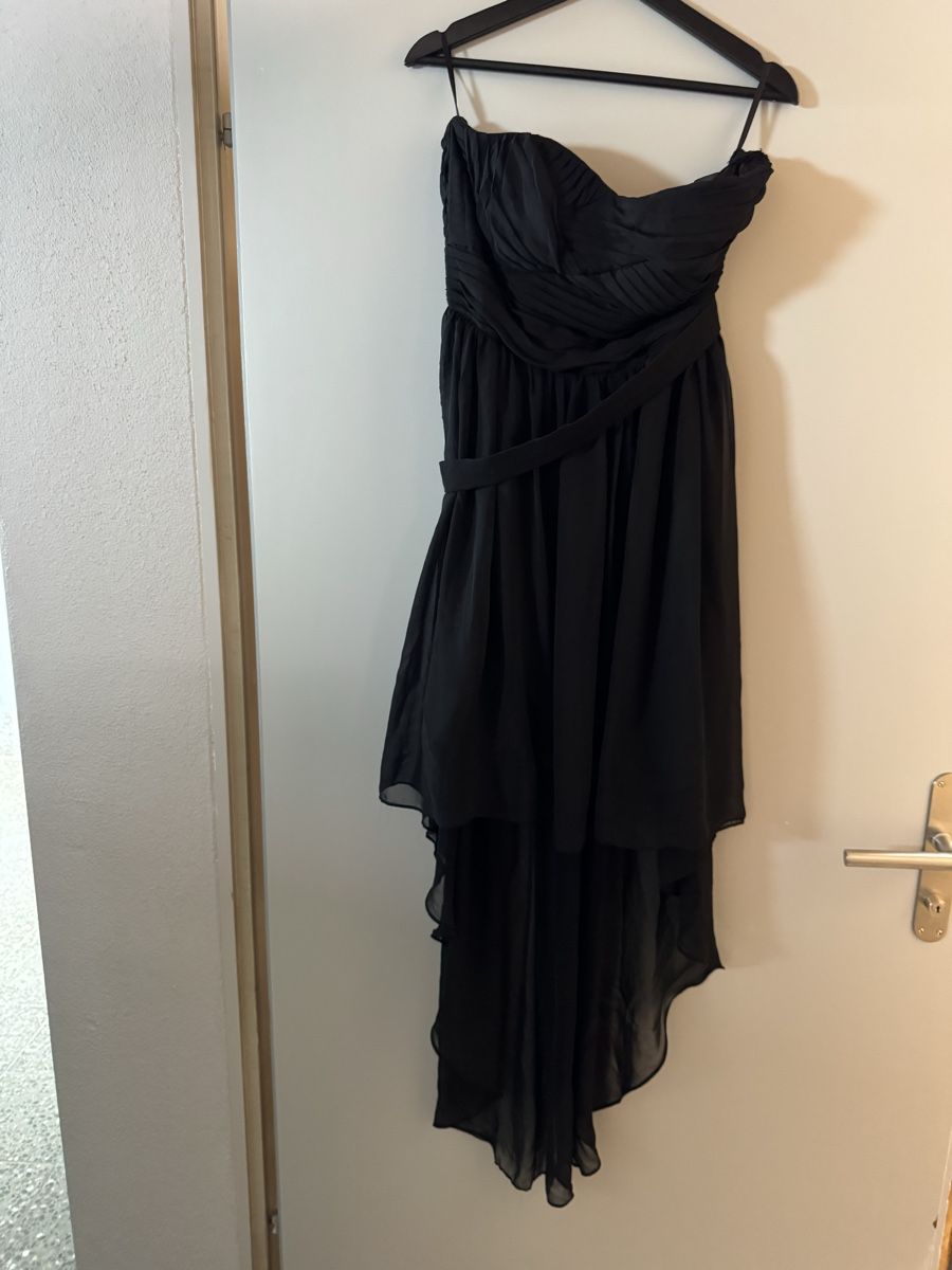 Vestiti: Schickes, schulterfreies, Kleid, Gr. 42 – Usato da Schindellegi venduto da lau_h92g