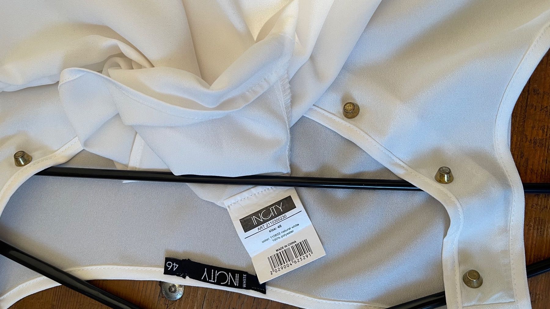 Valentino T-shirt: INSITY Valentino Styl S M/NP40CHF Pester – Nuovo (secondo la descrizione) da Kölliken venduto da Hap-7 6
