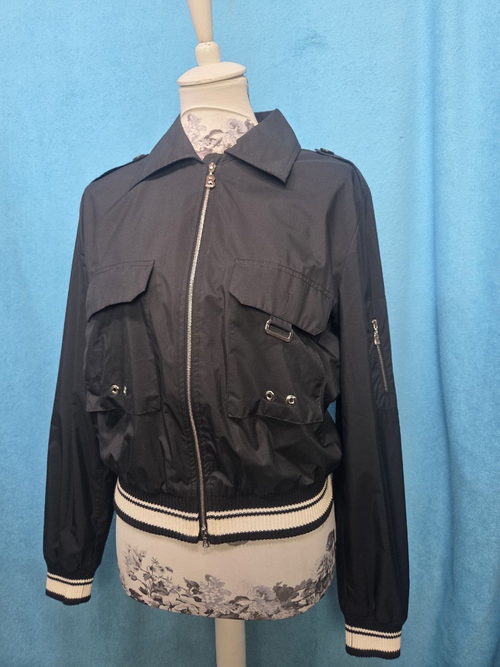 Bogner Jacken: Bogner Windjacke Größe 38 schwarz mit Strickbund – Gebraucht aus Kreuzlingen von ang_7k8d
