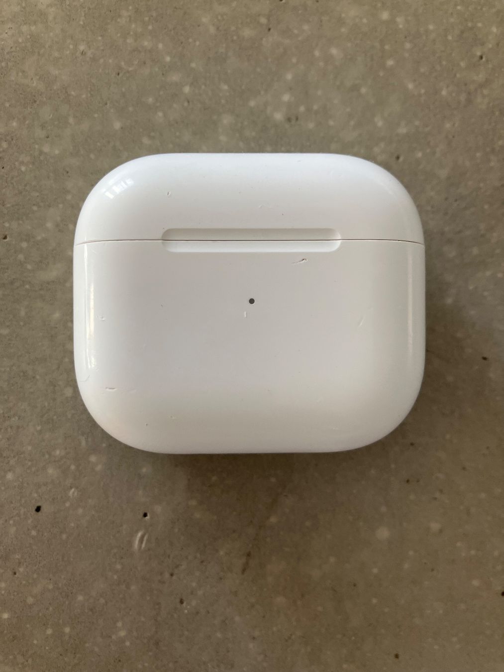 Apple Cuffie: Apple AirPods 3 Case – Usato da Lausanne venduto da mr.v 1