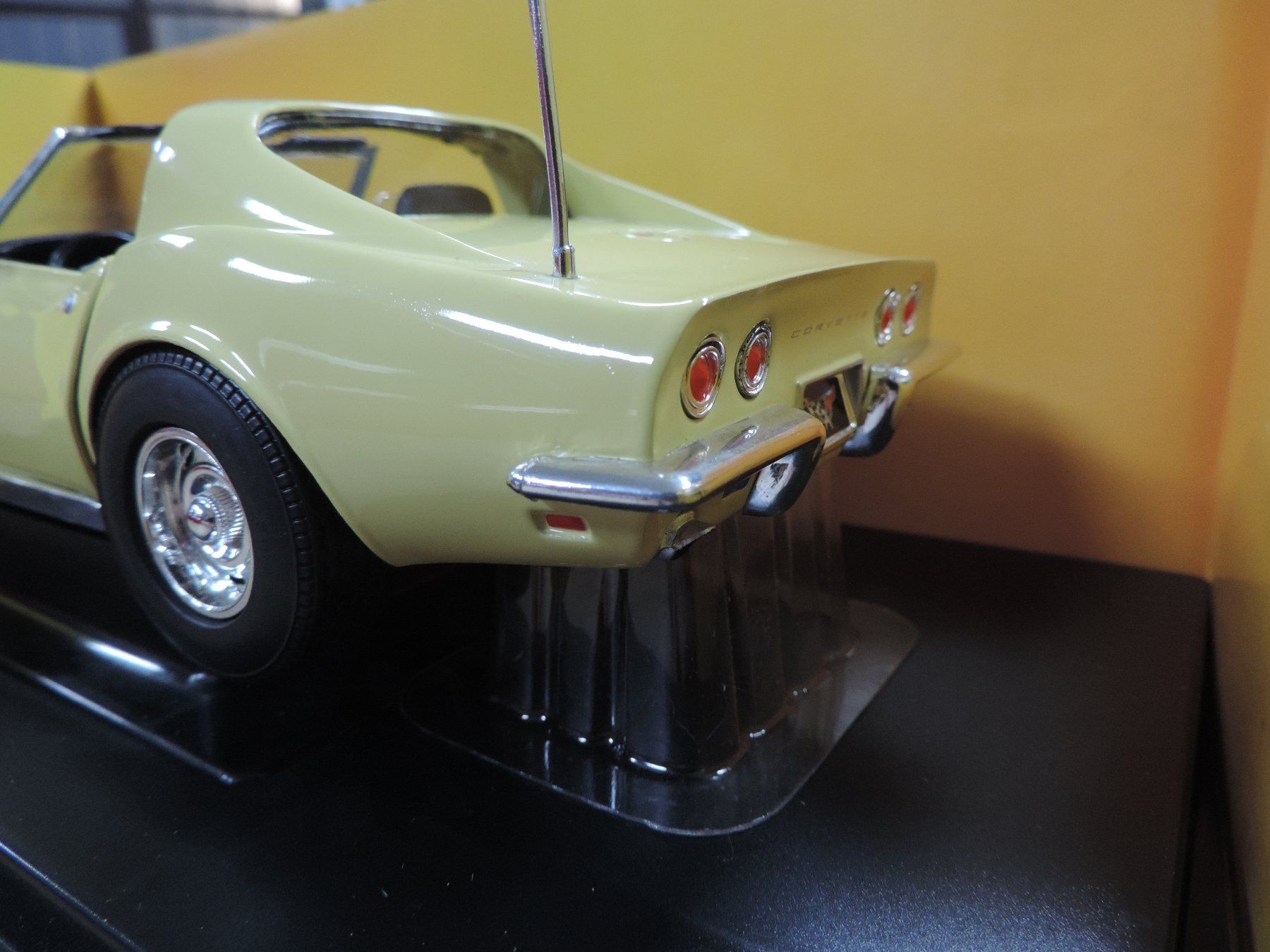 Chevrolet Modellini d'auto: 1968 Chevrolet Corvette Coupe – Nuovo (secondo la descrizione) da Epautheyres venduto da LordSkull 7