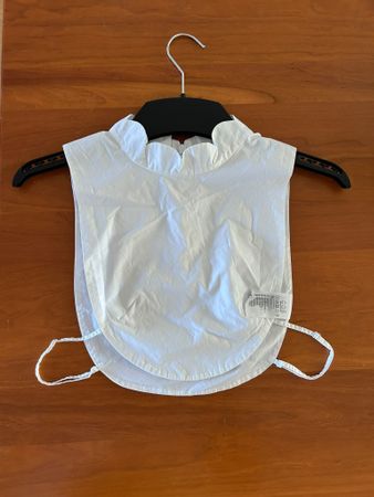 Schicker COS Abnehmbarer Kragen / Latz in Weiss