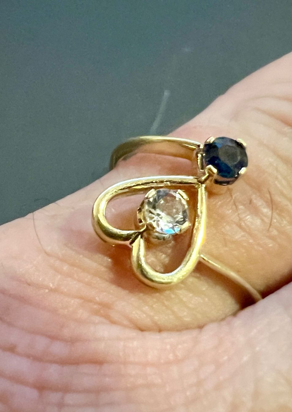 Anelli: Gold-Ring 18K mit Saphir und Herzstein – Usato da Chur venduto da Penting1935 7