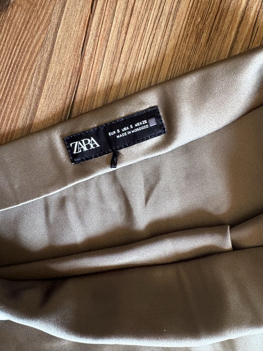 Zara Gonne: Satin Rock Zara Gr. S – Nuovo (secondo la descrizione) da Grindelwald venduto da Kikaa99 1