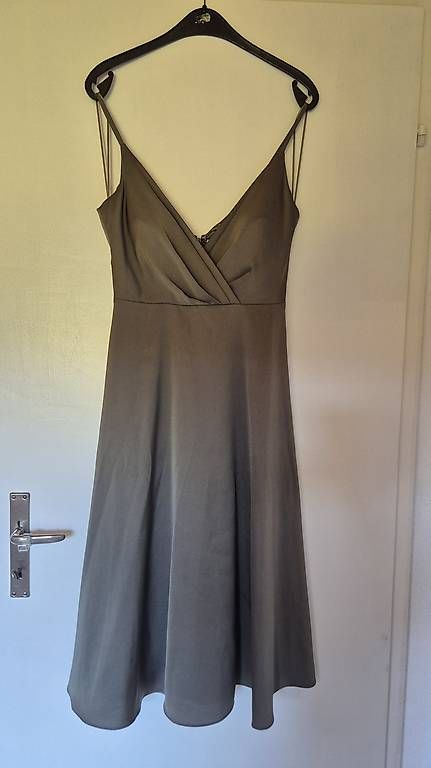 Vestiti: Kleid olivgrün Gr. S – Nuovo (secondo la descrizione) da Oberriet SG venduto da maxie97