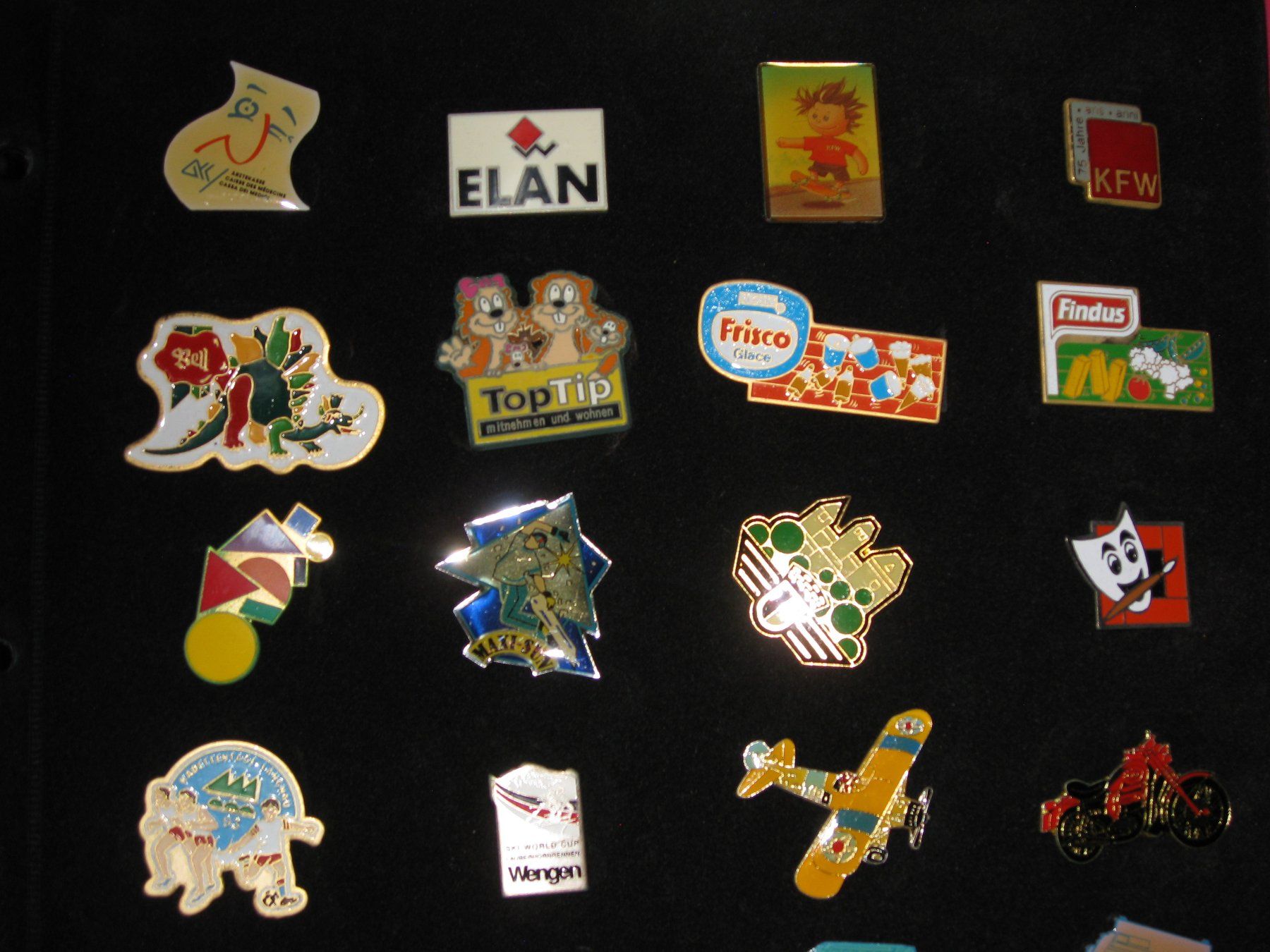 Placchette & Badge: Sammelordner mit 128 Pins – Usato da Burgdorf venduto da Crubi 9