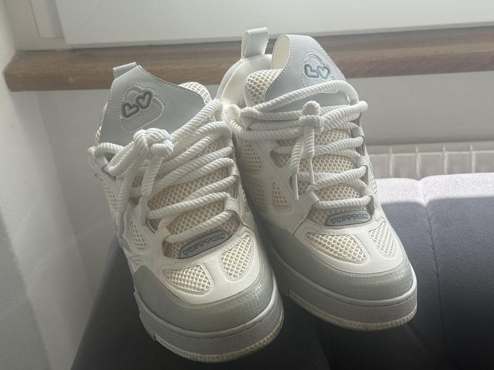 Louis Vuitton Scarpe da uomo: Louis Vuitton Sneaker Gr. 40.5 Top Zustand, Frühling! – Usato da Liebefeld venduto da im23ph 2