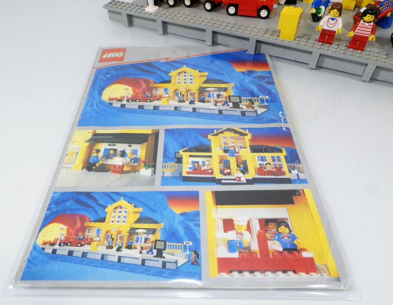 Lego Baukästen: LEGO EISENBAHN 4554 GROSSER HAUPTBAHNHOF – Gebraucht aus Turbenthal von Ddanuh 2
