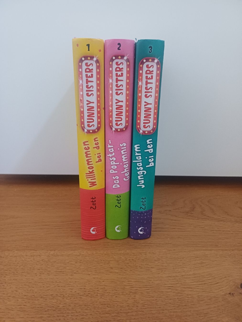 Libri: Sunny Sisters Band 1-3 – Nuovo (secondo la descrizione) da Wald ZH venduto da snowfunfor2 1