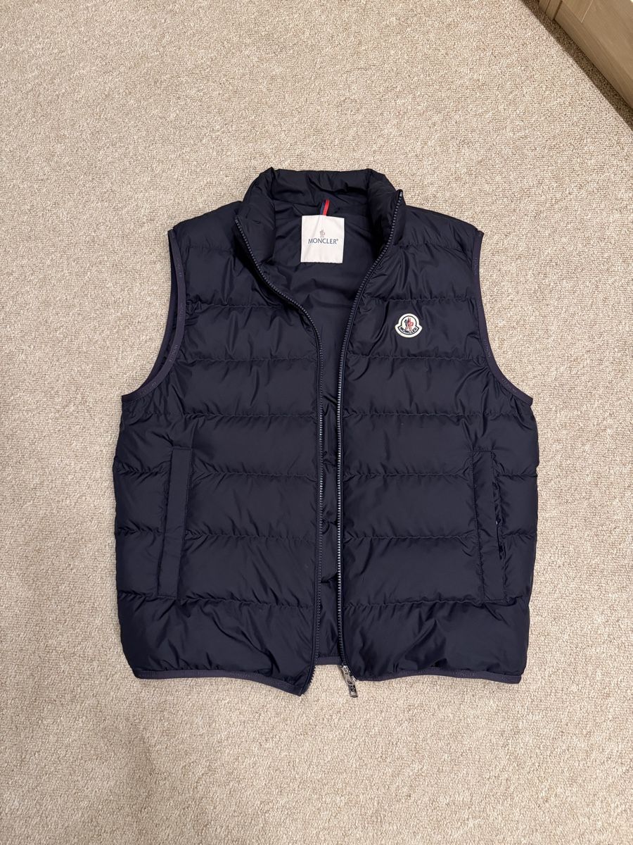 Moncler Maglioni & Felpe: Moncler Weste Grösse 4 – Nuovo e nell'imballaggio originale da Ebikon venduto da bee_66f9