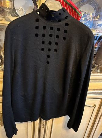 Akris Kaschmirpullover mit interessantem Cut-Out-Muster Pull