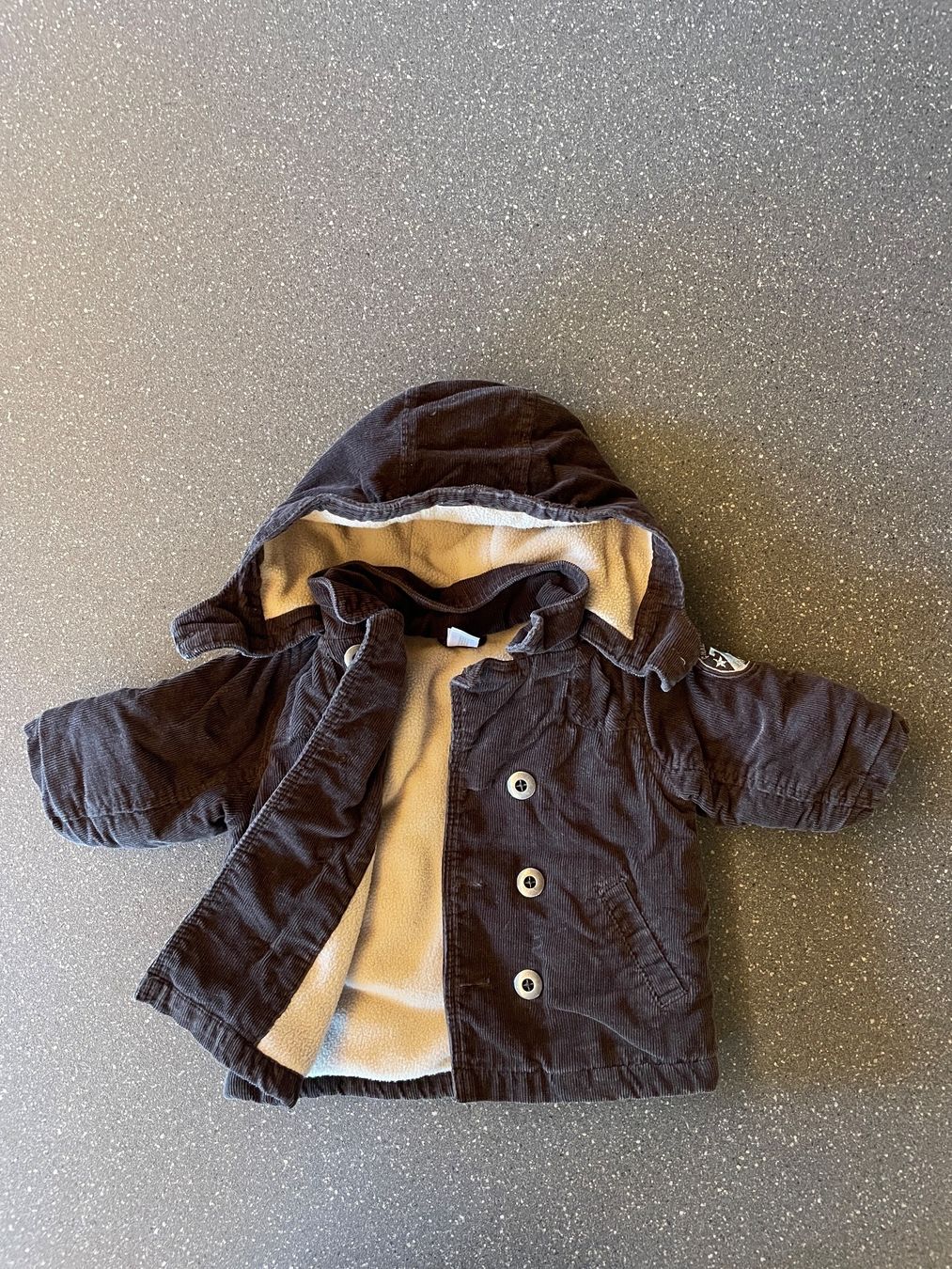 C&A Giacche & Cappotti: Winterjacke mit Kapuze Grösse 68 – Usato da Embrach venduto da Smart0
