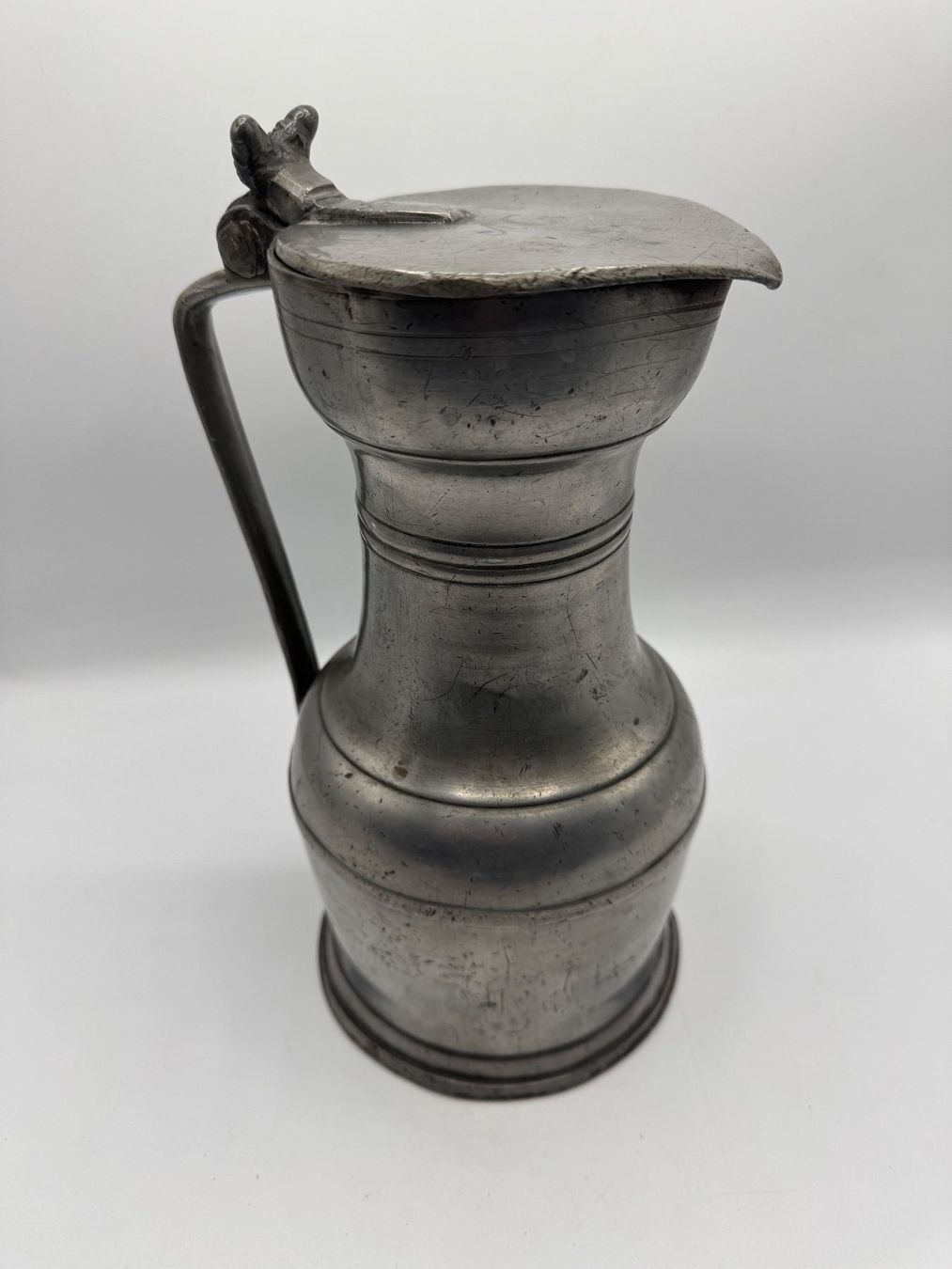 Caraffe: Antiker Zinn, Kelchkanne – Usato da Sachseln venduto da BONATI01 1