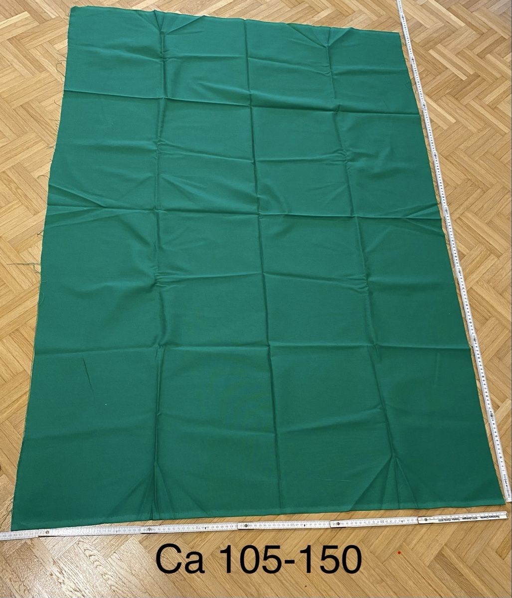 Tessuti: Grüner uni Stoff, ca. 105-150cm – Nuovo (secondo la descrizione) da Flawil venduto da sonnengeist 4