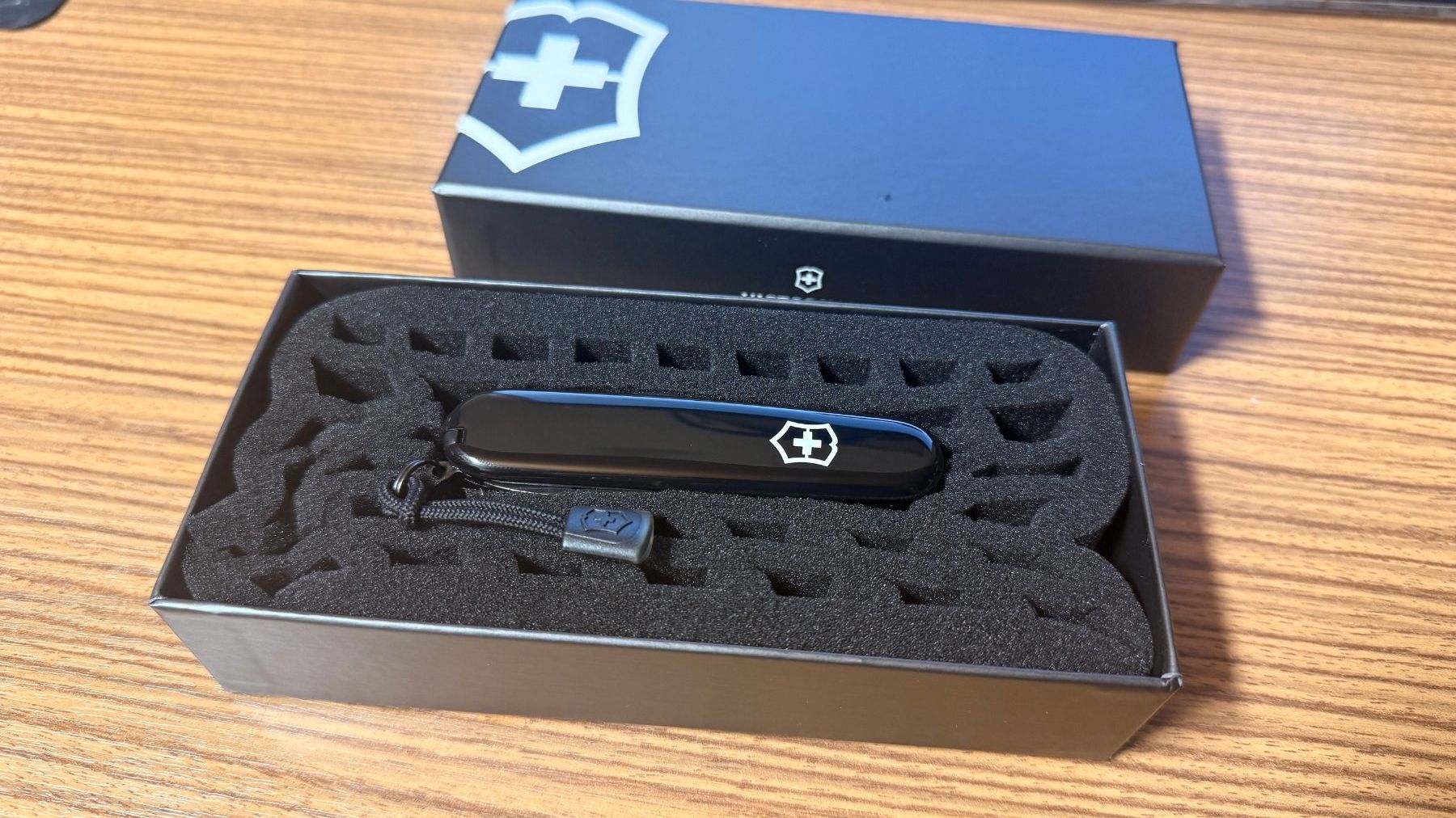 Victorinox Coltelli tascabile: Victorinox ONIX BLACK – Nuovo (secondo la descrizione) da Dallenwil venduto da jeni152 3