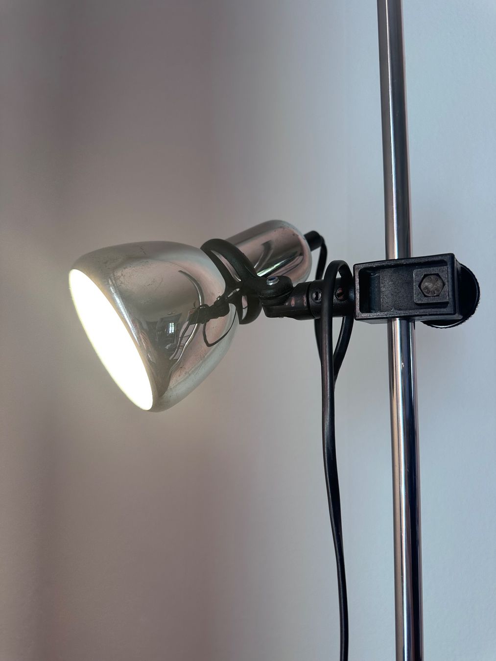 Lampade: Lampe de sol BOFA Suède chromée – Usato da Lausanne venduto da jul_v9ht 8