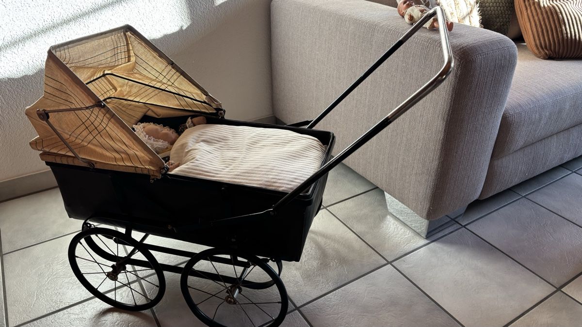 Carrozzine per bambole: Vintage Puppenwagen – Usato da Balsthal venduto da wasserente 2