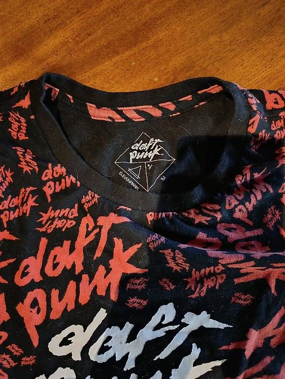 T-shirt: T-shirt Daft Punk Eleven Paris – Usato da yvonand venduto da JeremyC25 1