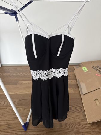 Süsser Jumpsuit schwarz Grösse S/M