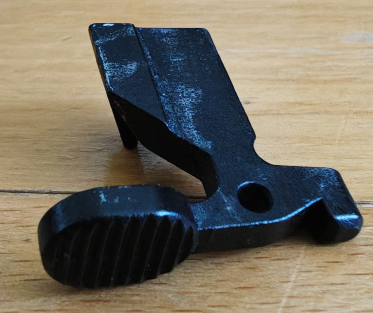 Alle Werkzeuge: Verschlussfanghebel AR15 / M16 - Bolt Catch - Original! – Gebraucht aus Rüti ZH von Sarah0406 1