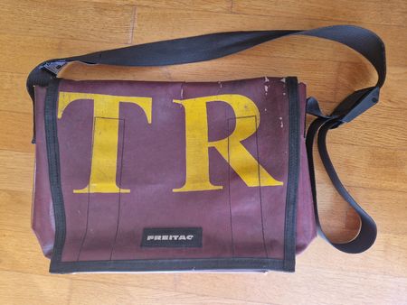 Tasche FREITAG rot/gelb gebraucht Serie G5.1