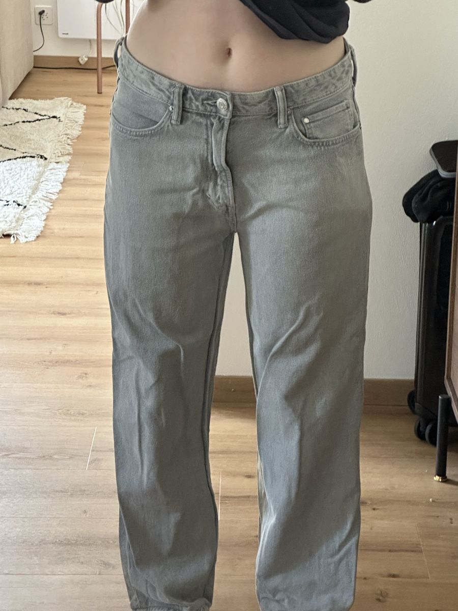 H&M Jeans: H&M Graue Jeans, Grösse 32/32 – Gebraucht aus Chur von pas_5g2r