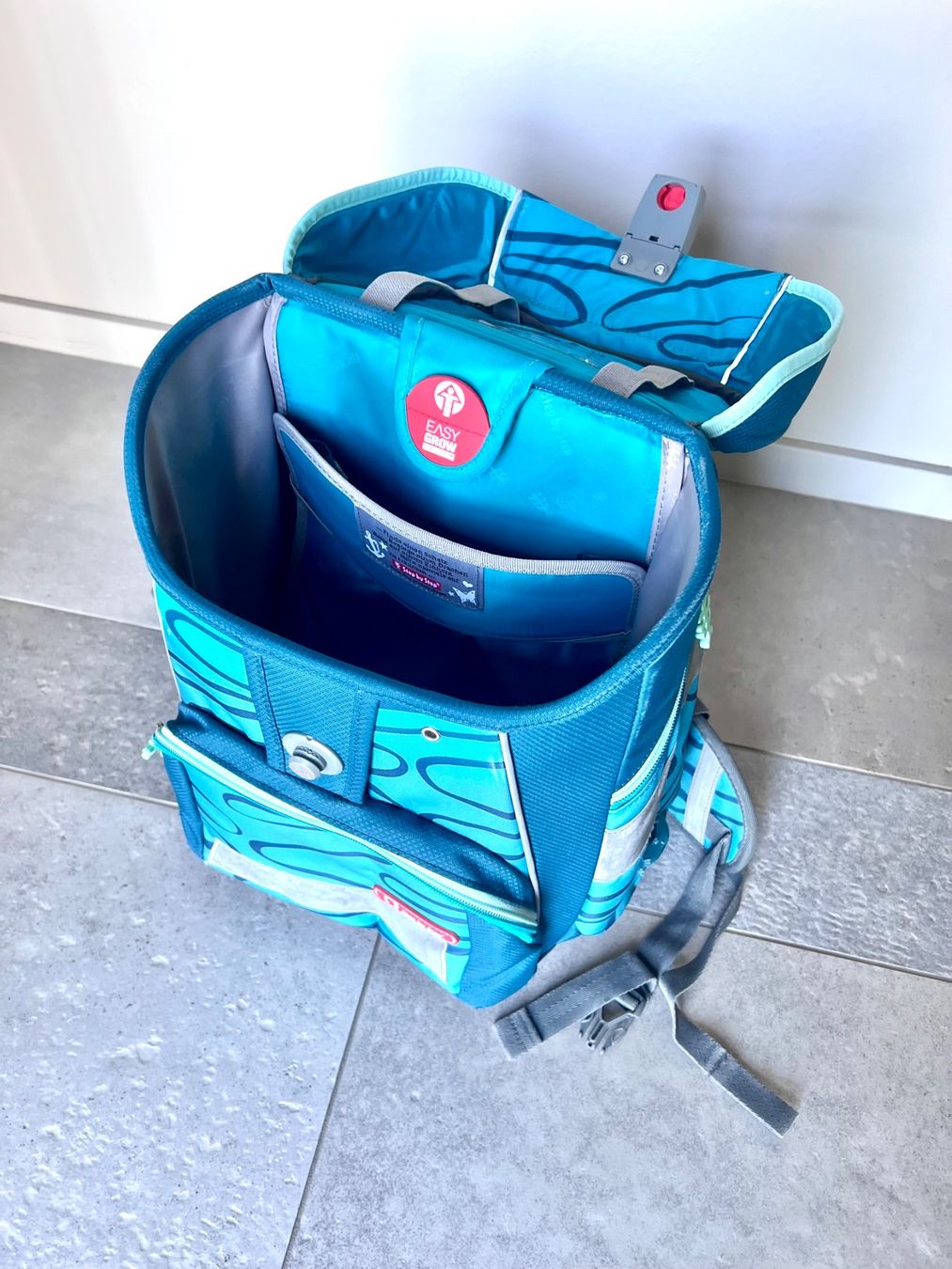 Step by Step Zaini: Schulrucksack Step by Step Motiv Wellen – Usato da Basel venduto da ale_l78w 2