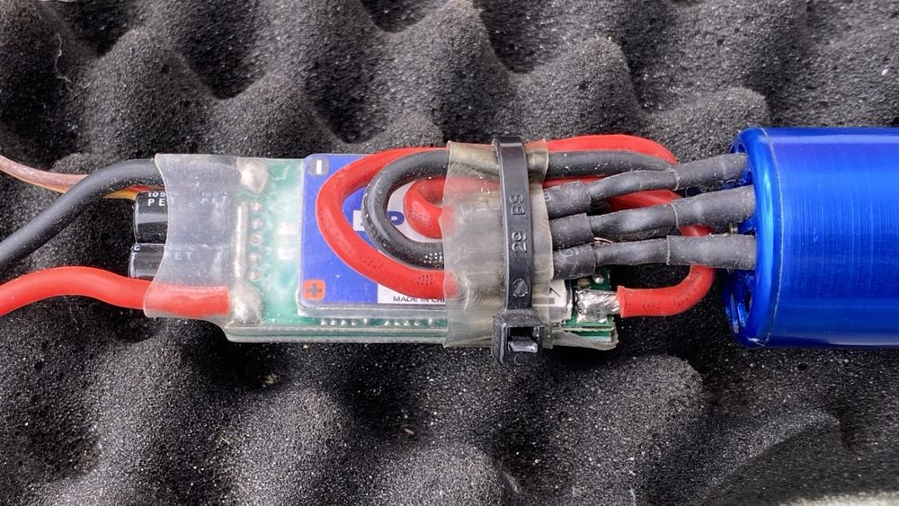 Leomotion Pylon Racer Motor mit YEP 6s 40A Regler (Gebraucht) in Cham ...