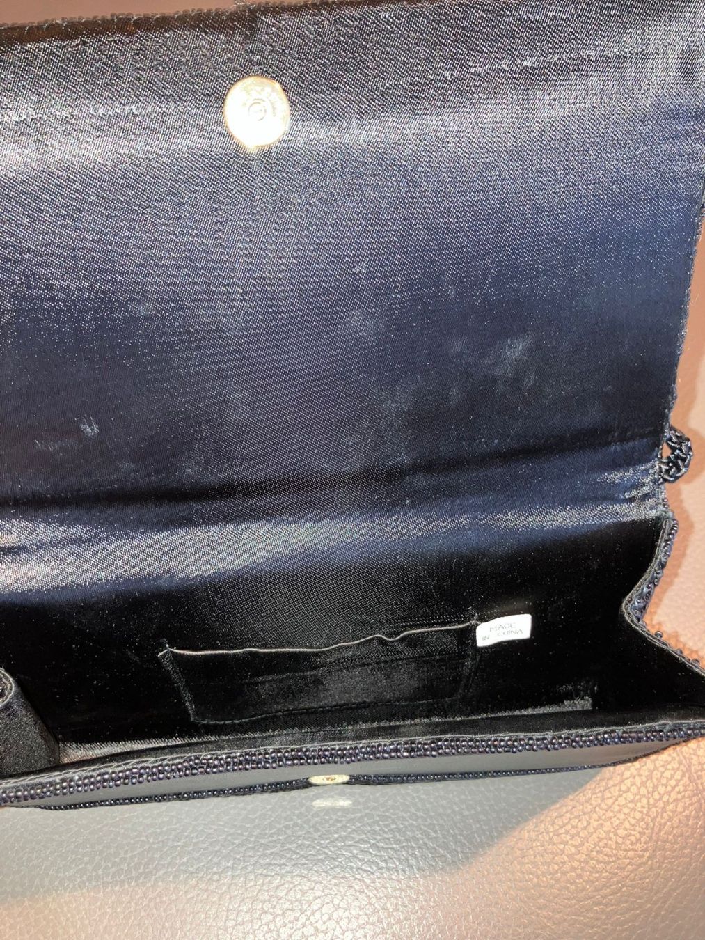 Borse da donna: Pochette nera con strass e tracolla – Usato da Melano venduto da H-Sara 2