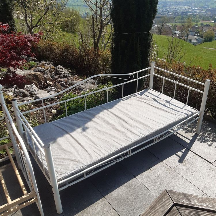 Metall Garten Bett zum draussen schlafen oder sitzen Kaufen auf Ricardo